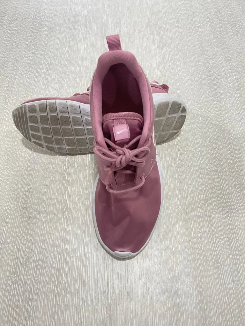 Nike Sneakers 4.5Y (Women's 6) Athletic Shoe